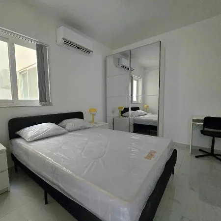 Lägenhet 3 Bedroom Modern In The Centre Of Victoria, Gozo, Malta