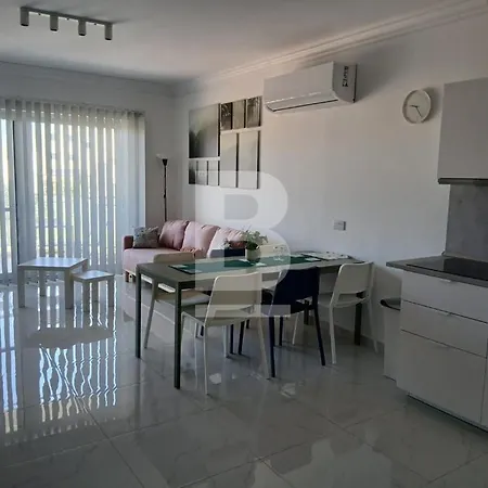 Lägenhet 3 Bedroom Modern In The Centre Of Victoria, Gozo, Malta *