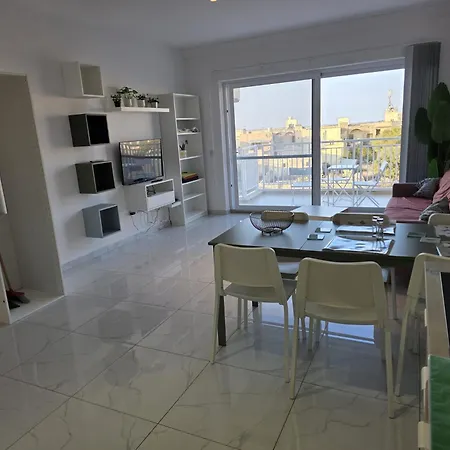 3 Bedroom Modern In The Centre Of Victoria, Gozo, Malta Appartement